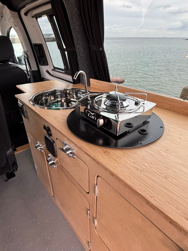  Caddy Maxi eHybrid campervan